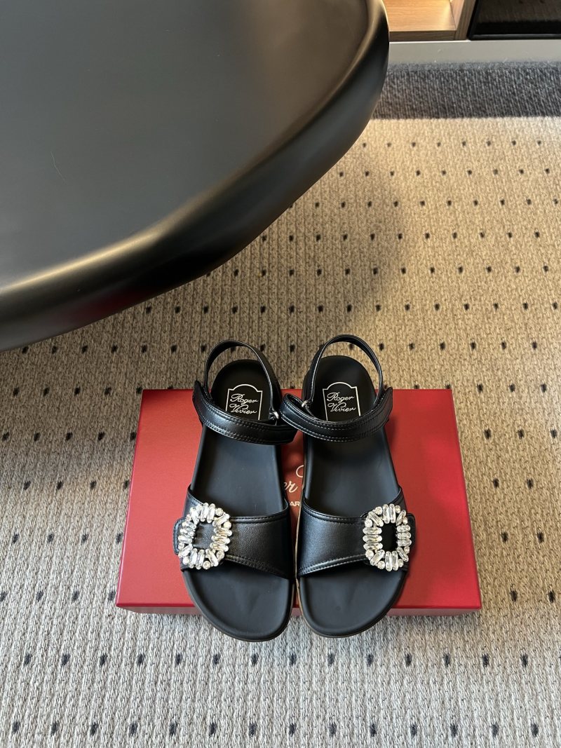 Сандалии Roger Vivier с декоративной пряжкой