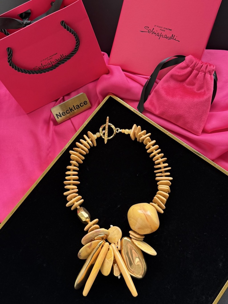 Набор бус и подвесок на цепочке Schiaparelli