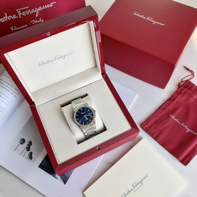 Часы Ferragamo