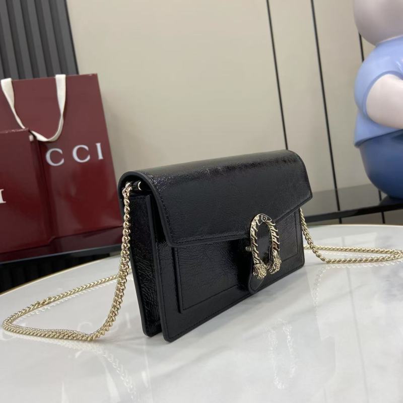 Черная сумка-клатч Gucci с цепочкой