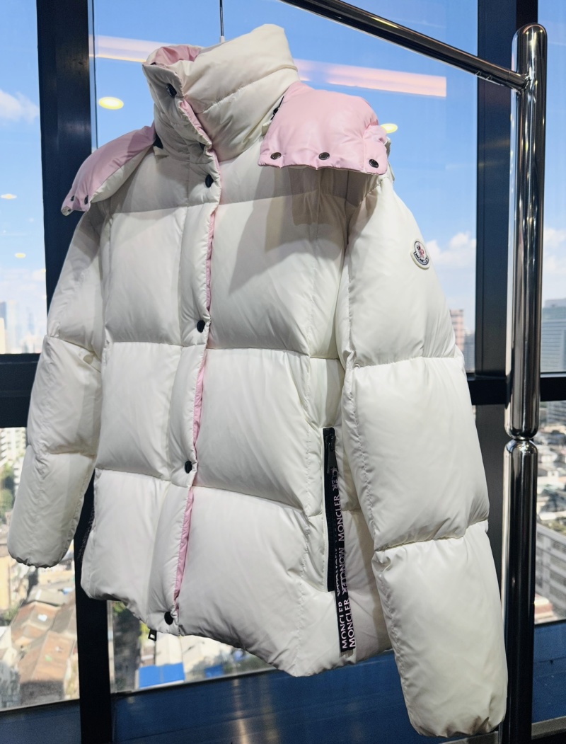 Пуховик Moncler