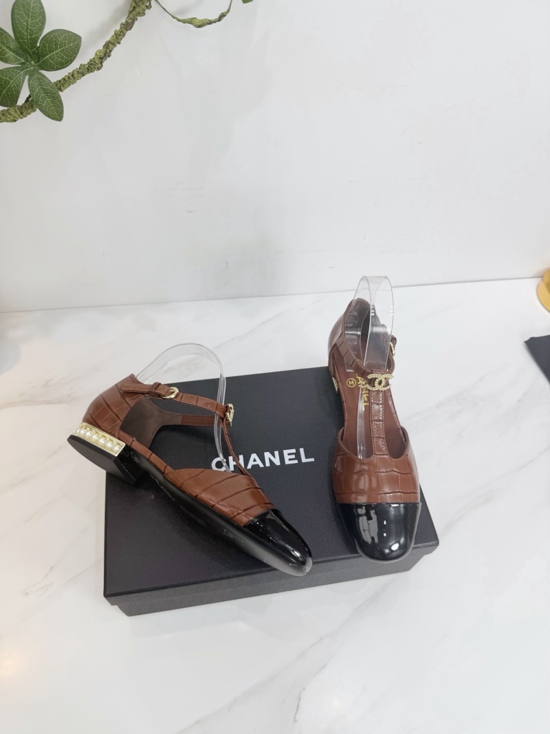 Женские туфли Chanel, коричневые с черным носком