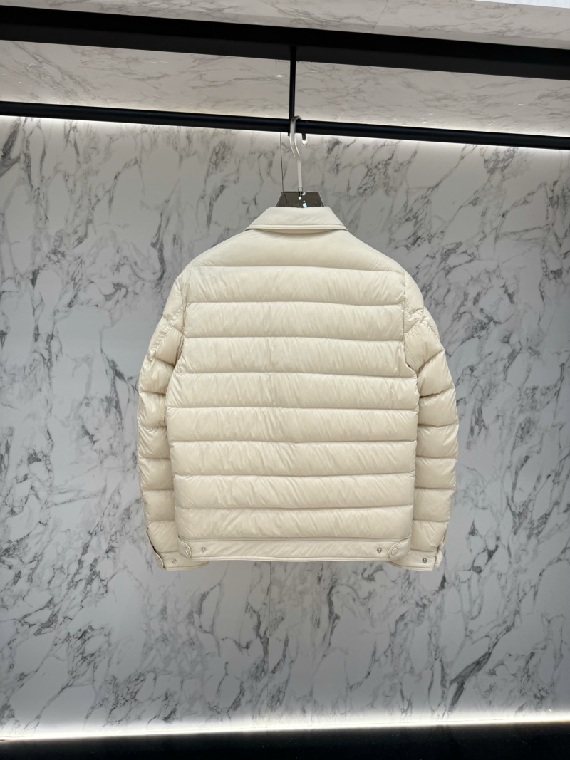 Пуховик Moncler