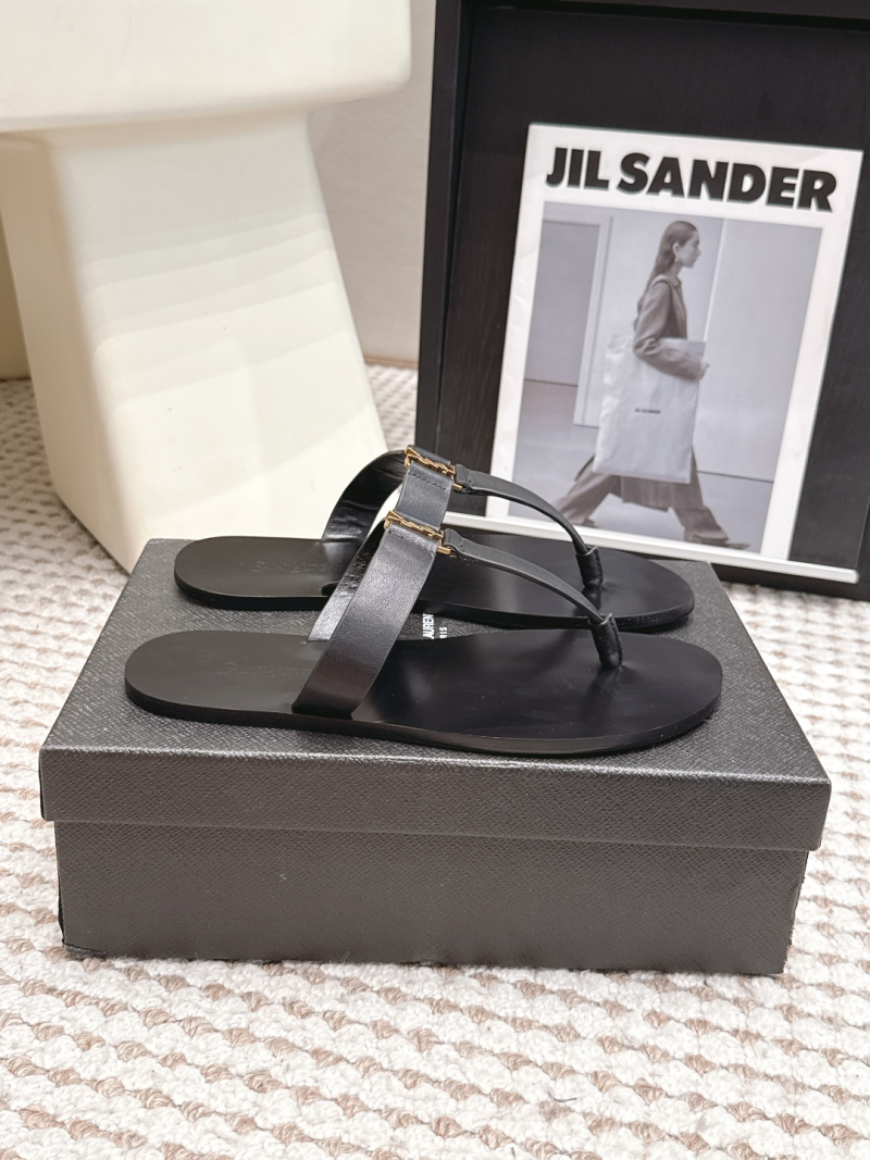 Черные кожаные сандалии с декоративной пряжкой Saint Laurent