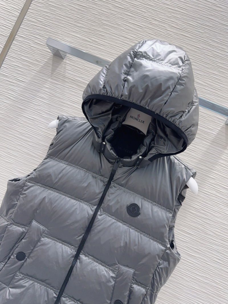 Жилет Moncler