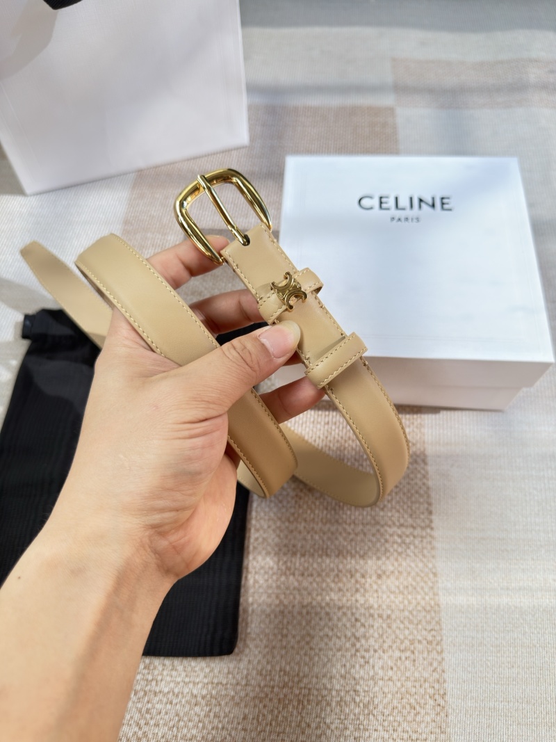 Кожаный ремень с круглой пряжкой бежевого цвета Celine