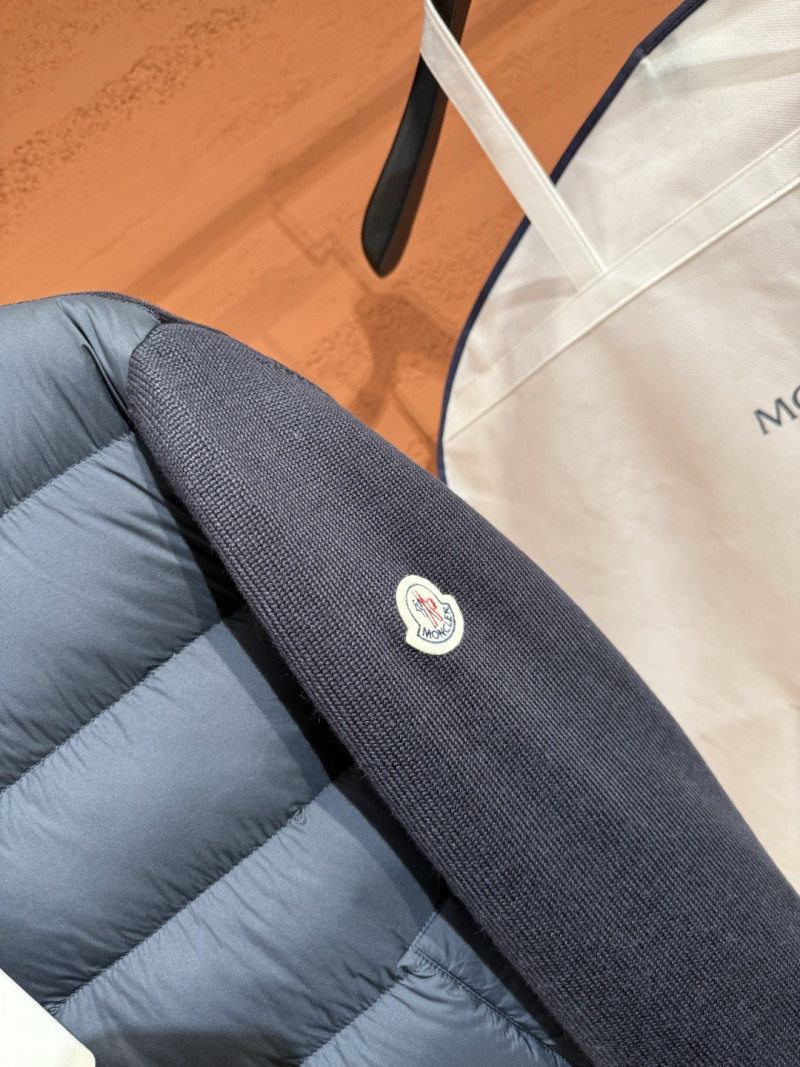 Пуховик Moncler