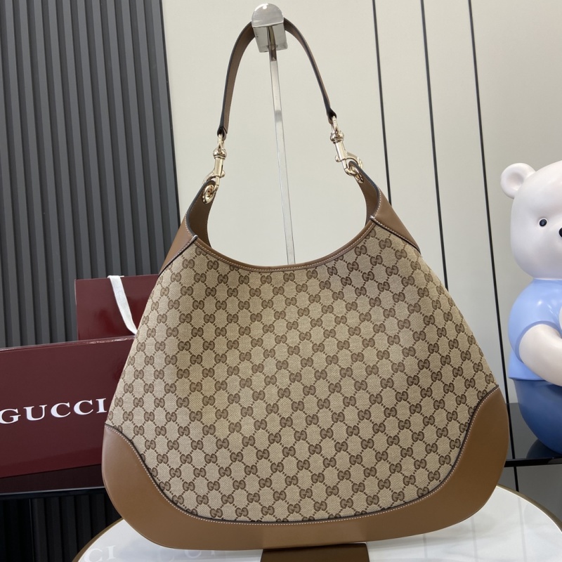 Сумка Gucci с монограммой