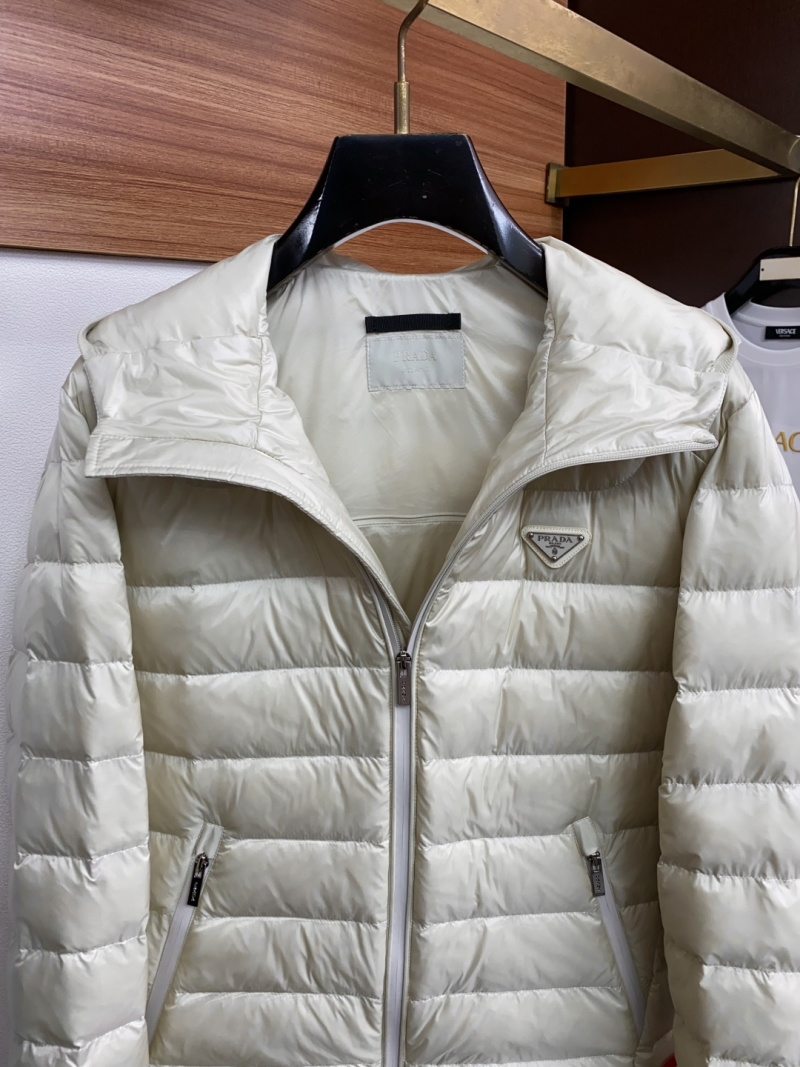 Пуховик Prada