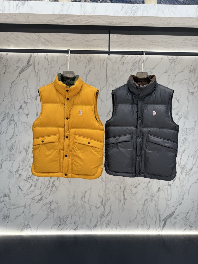 Жилет Moncler