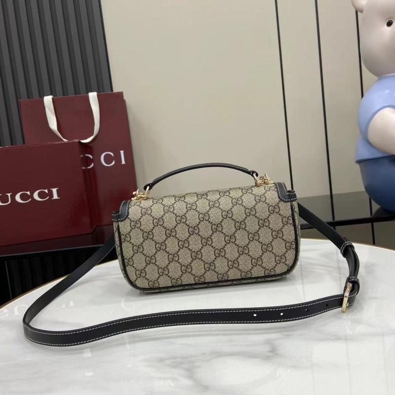 Сумка Gucci с монограммой и ремешком