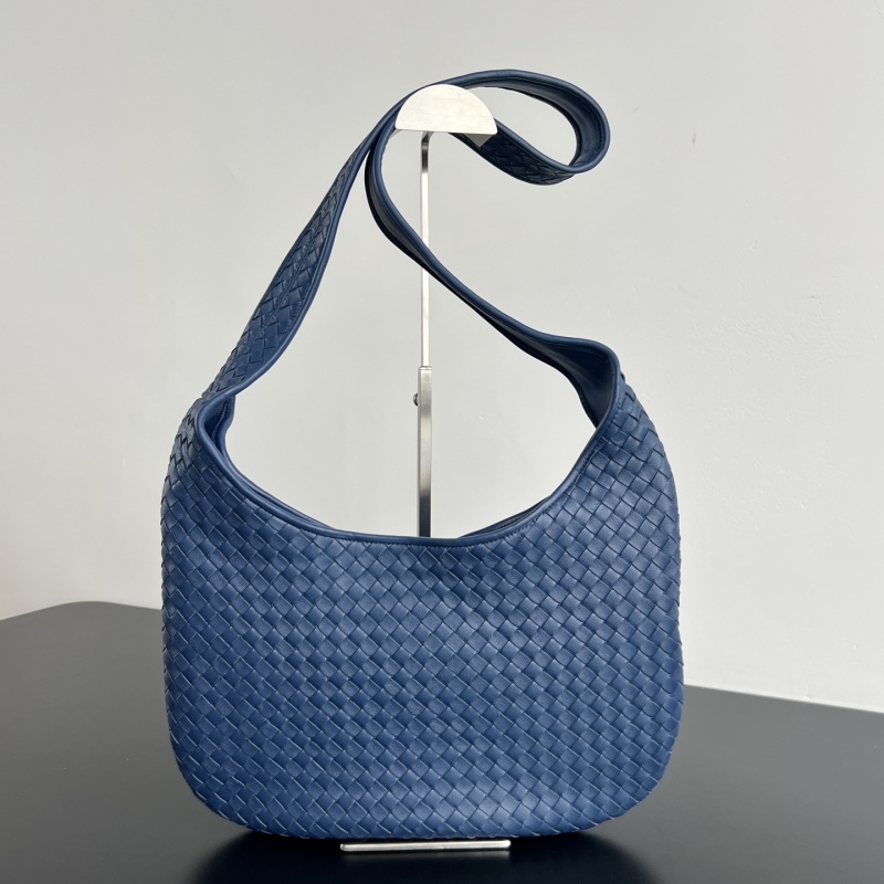 Плетеная сумка Veneta из кожи Bottega Veneta