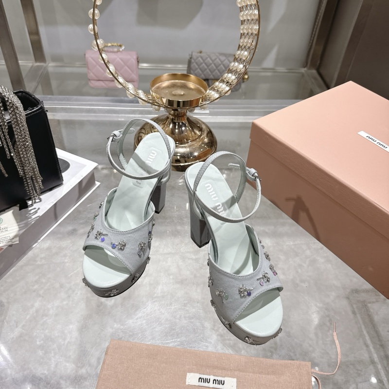 Женские босоножки Miu Miu со стразами