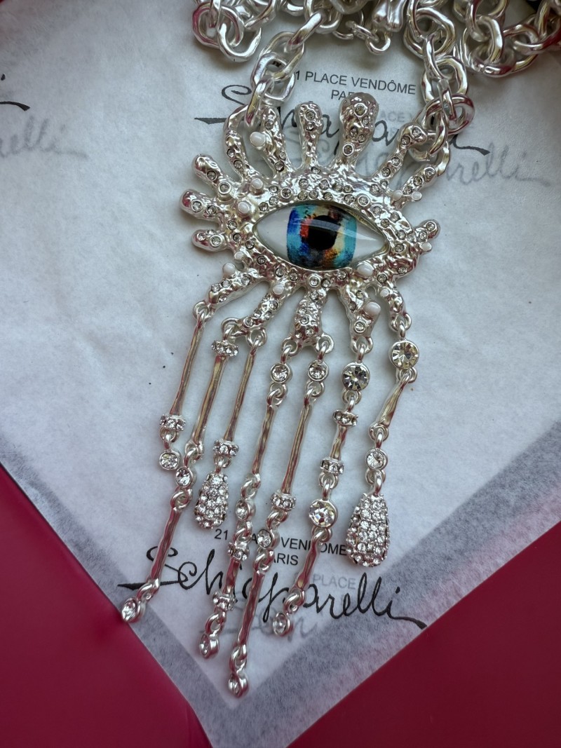 Колье с глазом Schiaparelli