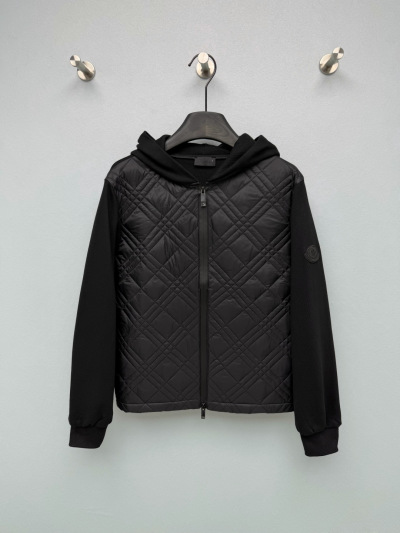 Куртка Moncler с ромбовидной стёганой подкладкой