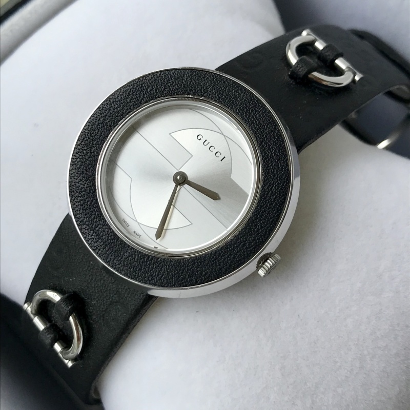 Часы Gucci