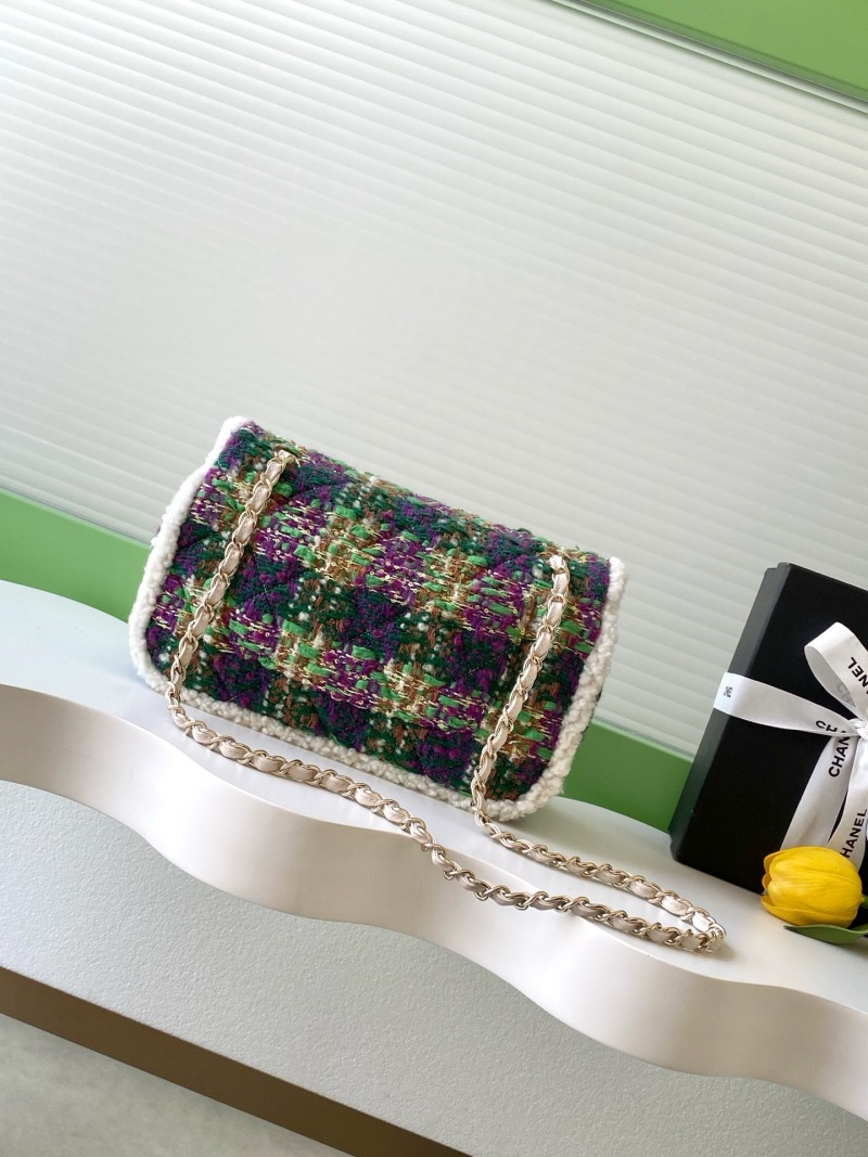 Сумка с цветным твидом и белой оторочкой, металлическая цепь Chanel