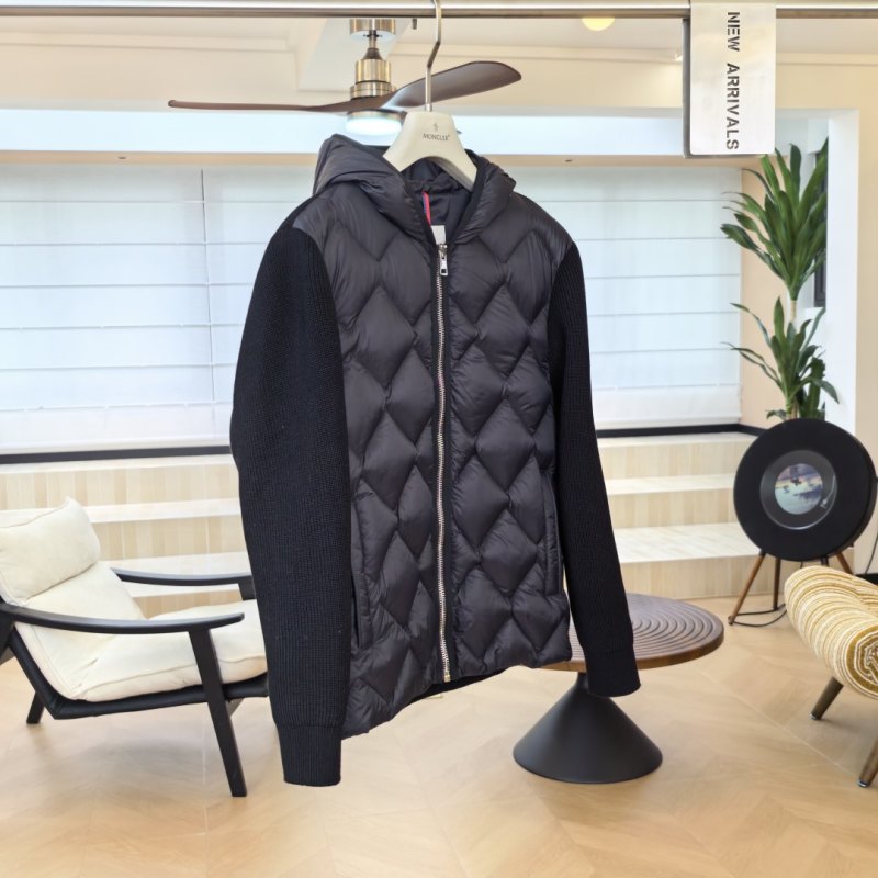 Пуховик Moncler