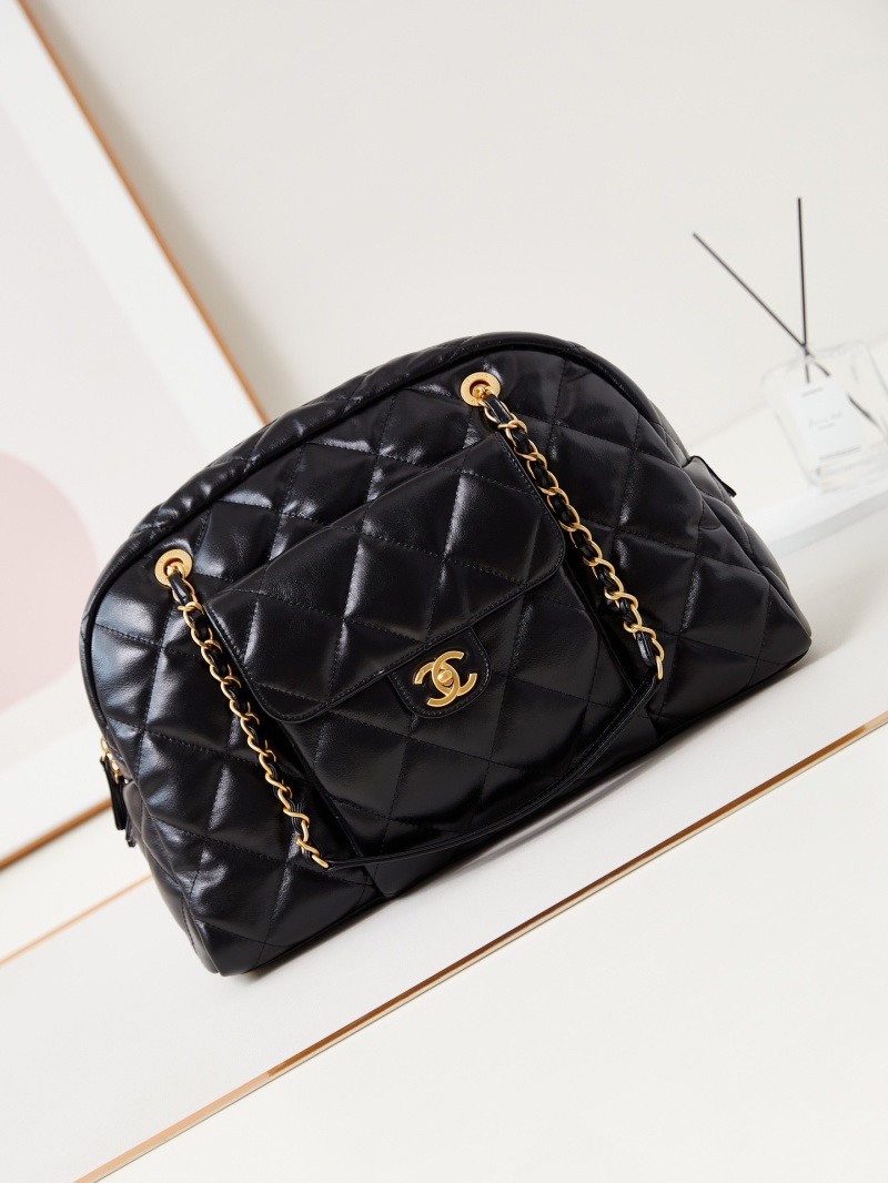 Черная стеганая сумка через плечо с цепочкой Chanel