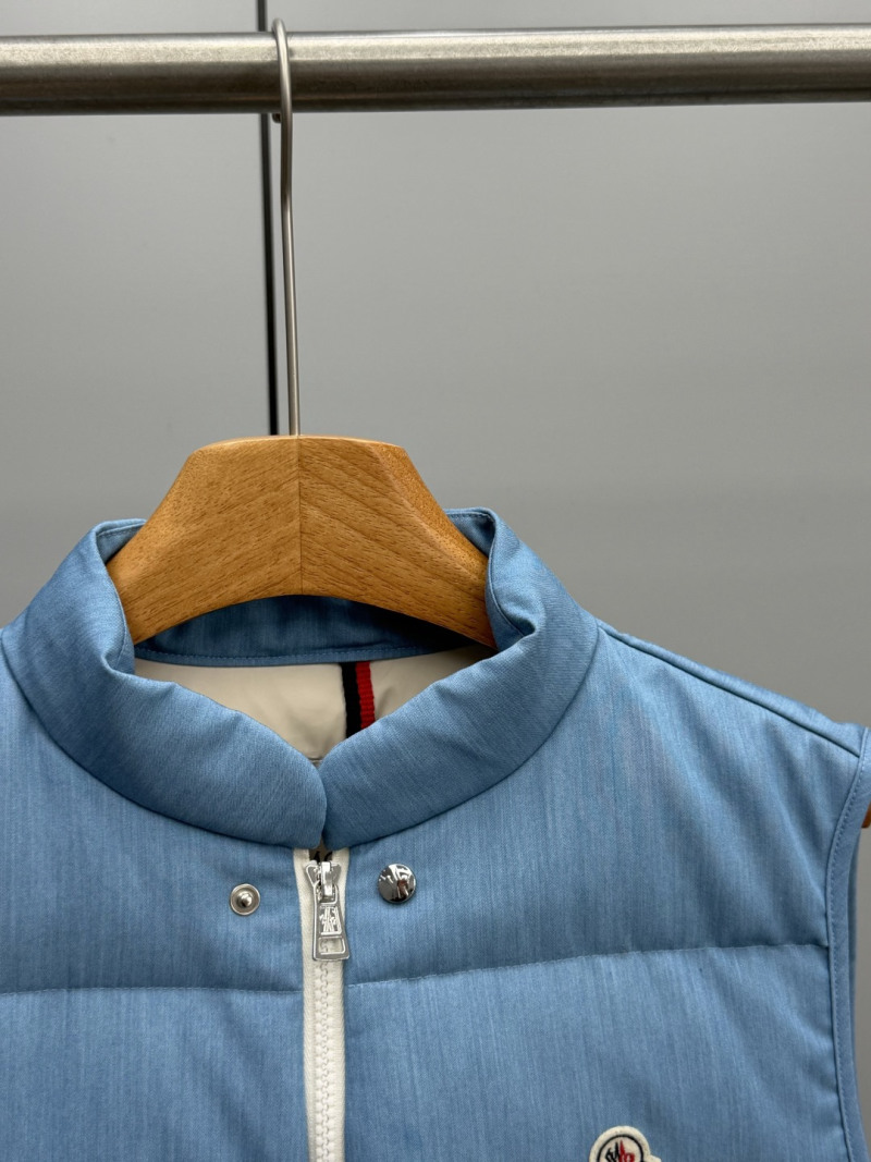Жилет Moncler
