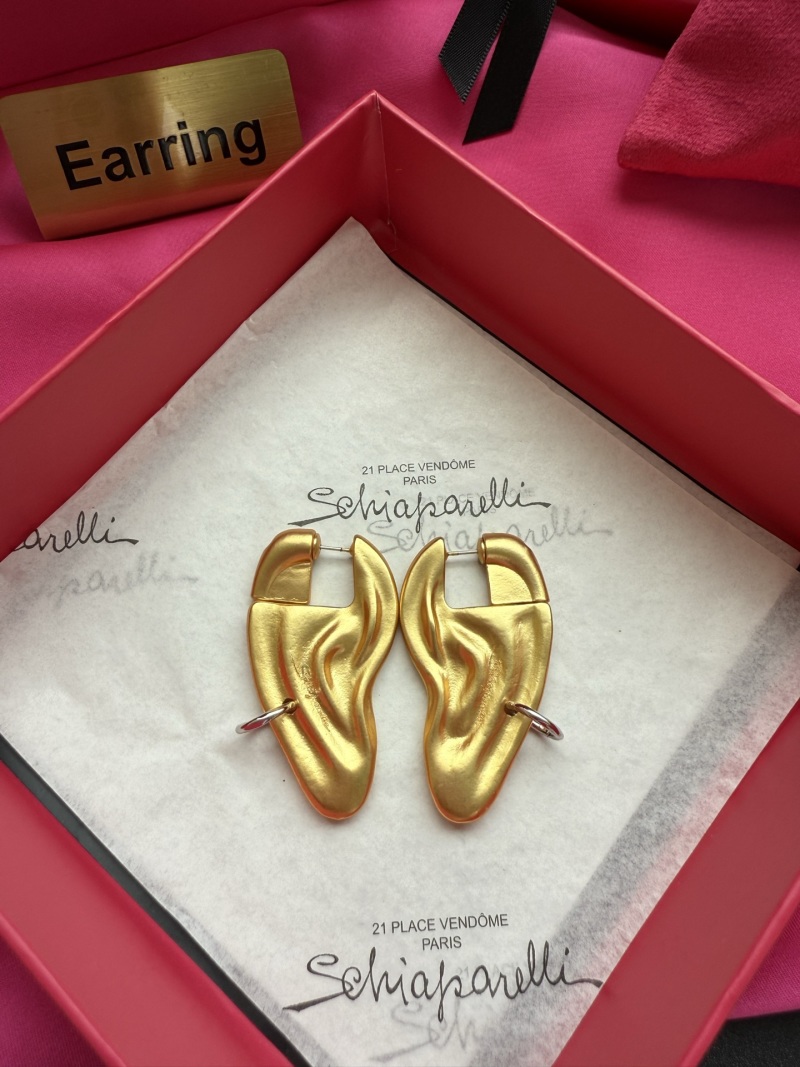 Серьги в виде ушей Schiaparelli
