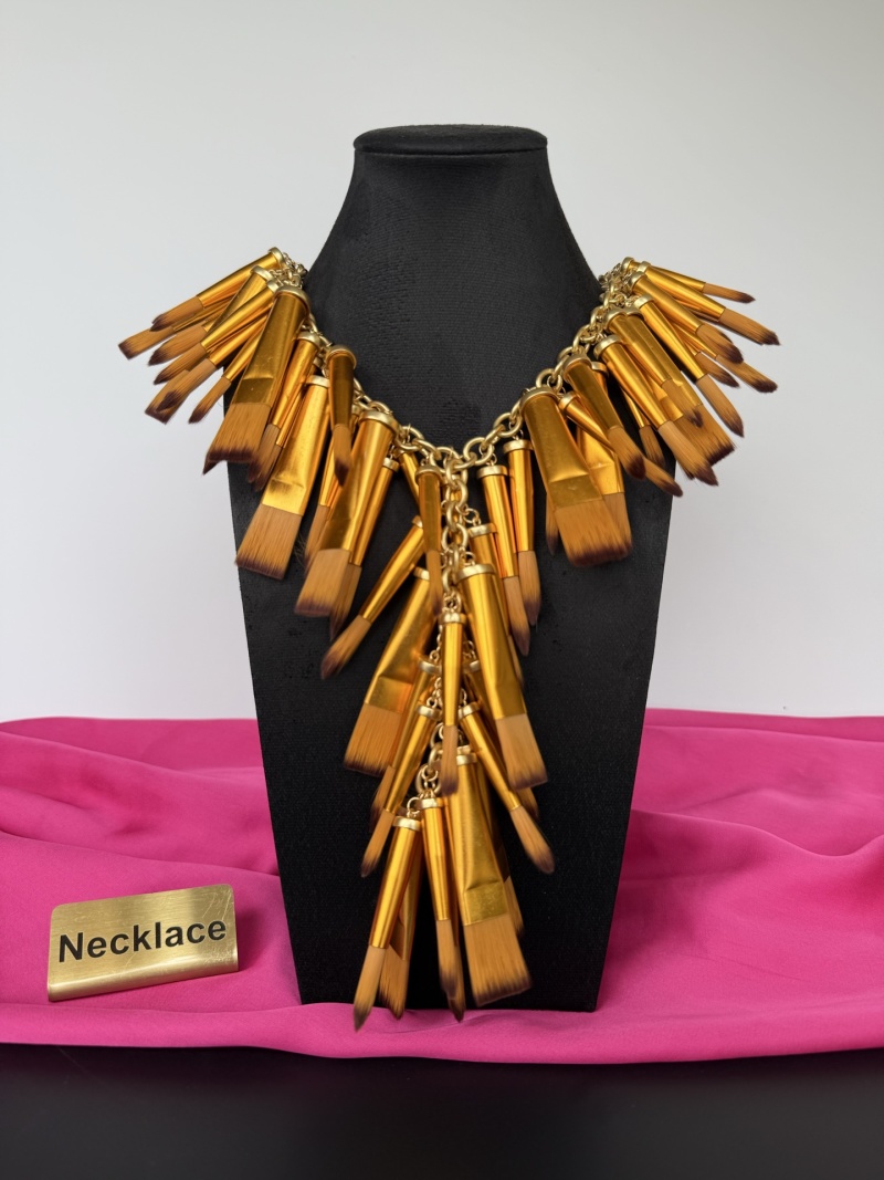 Набор из кистей для макияжа в виде колье Schiaparelli
