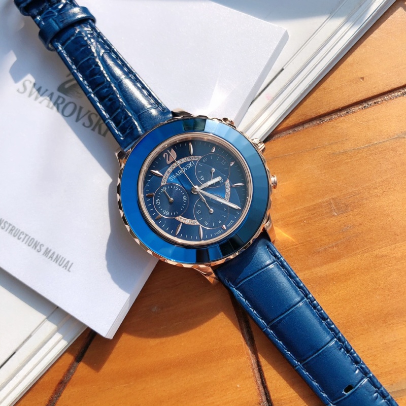 Часы Swarovski