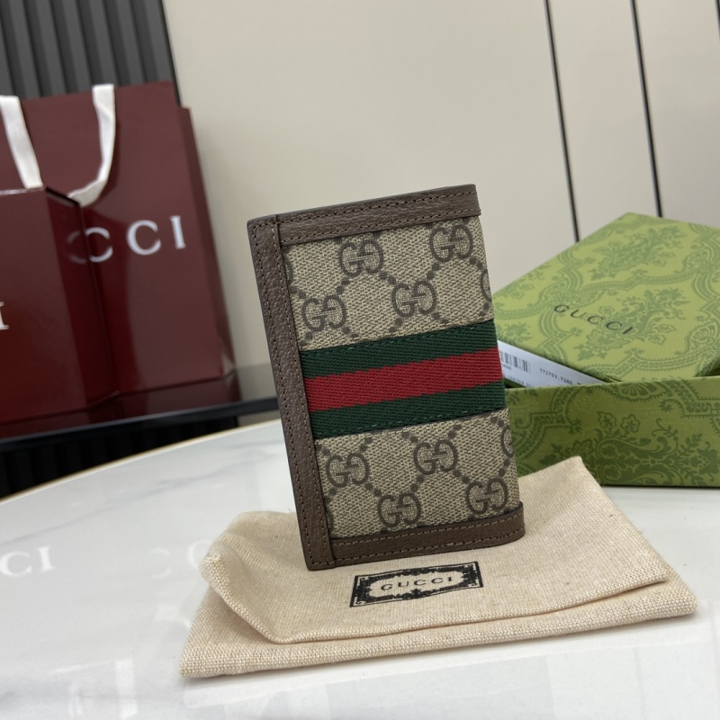 Портмоне Gucci с монограммой и пряжкой