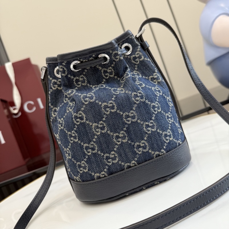 Сумка Gucci из денима с принтом GG