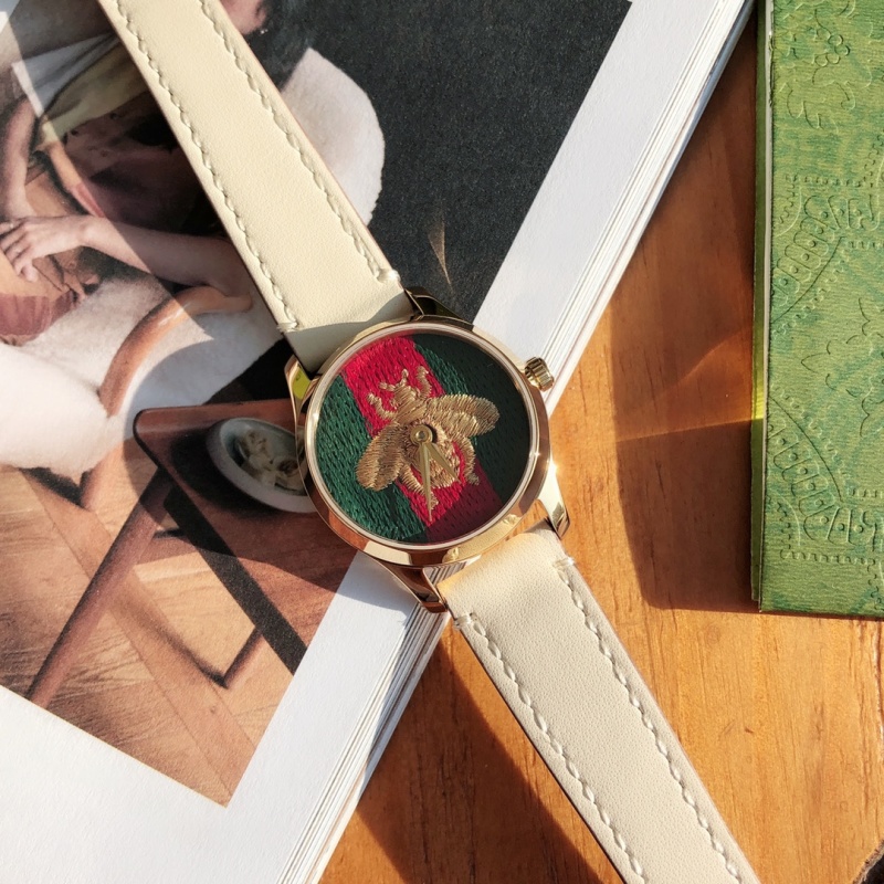 Часы Gucci