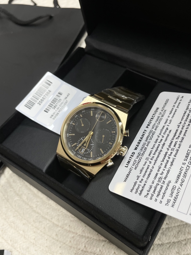 Часы Movado