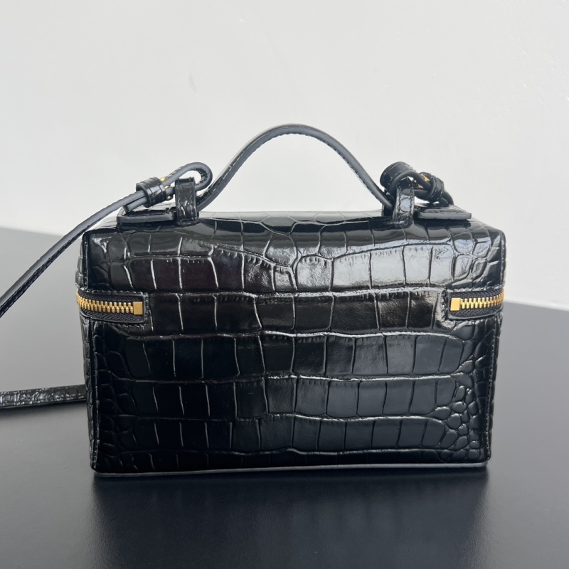 Косметичка Bottega Veneta из черной кожи с эффектом крокодила