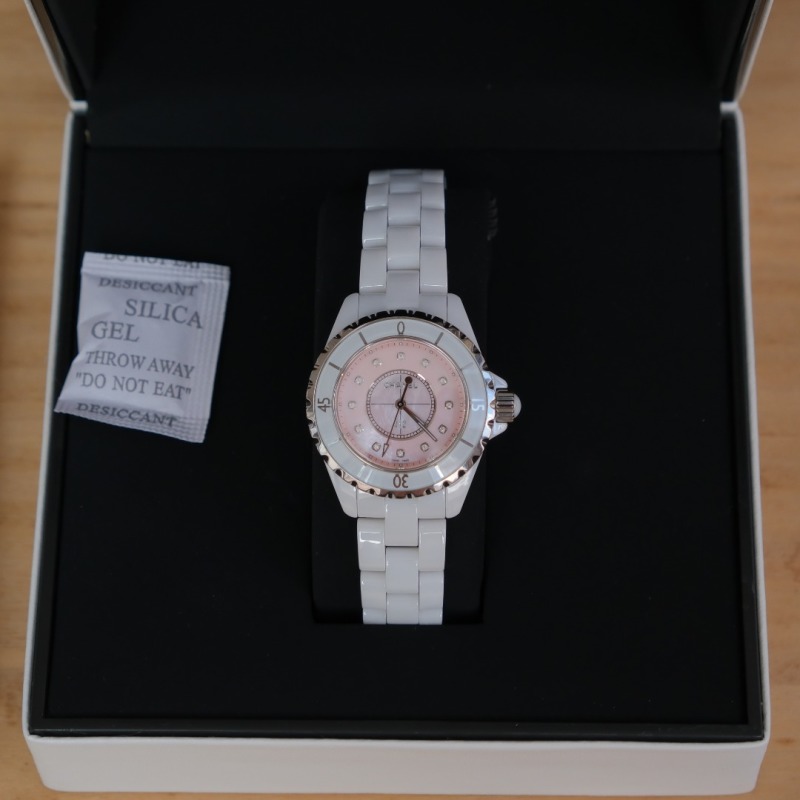 Часы Chanel J12