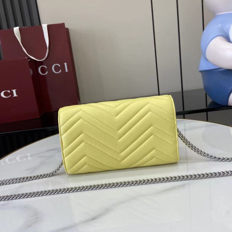 Желтое портмоне Gucci с цепочкой