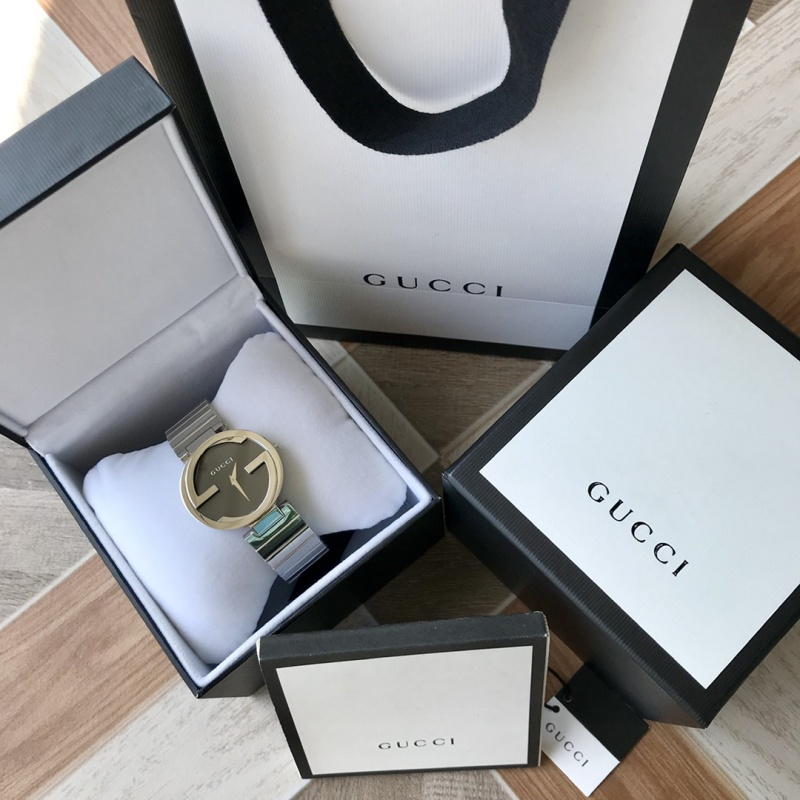 Часы Gucci