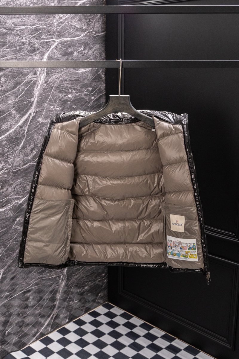 Жилет Moncler
