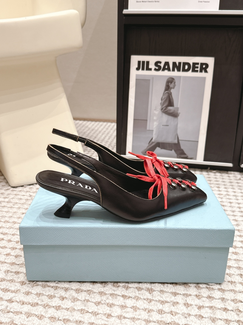Женские черные кожаные босоножки с ремешком на лодыжке и шнуровкой Prada