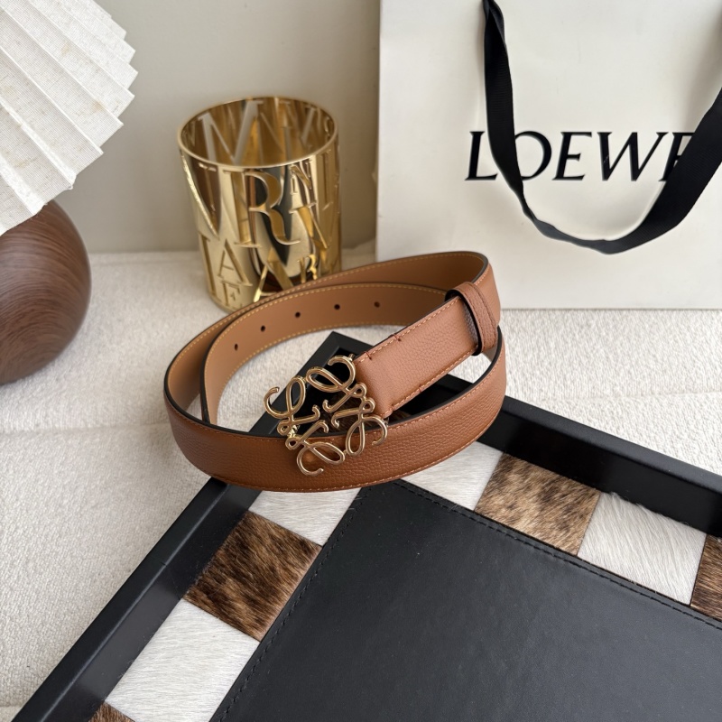 Ремень кожаный с металлической пряжкой Loewe