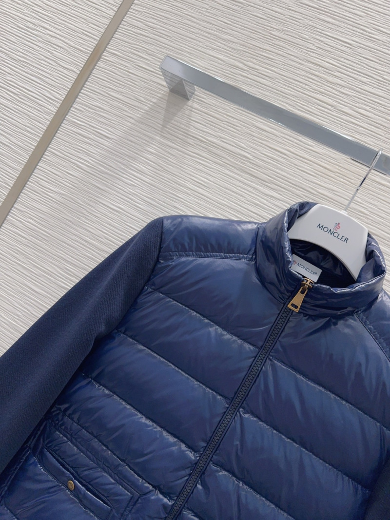 Пуховик Moncler