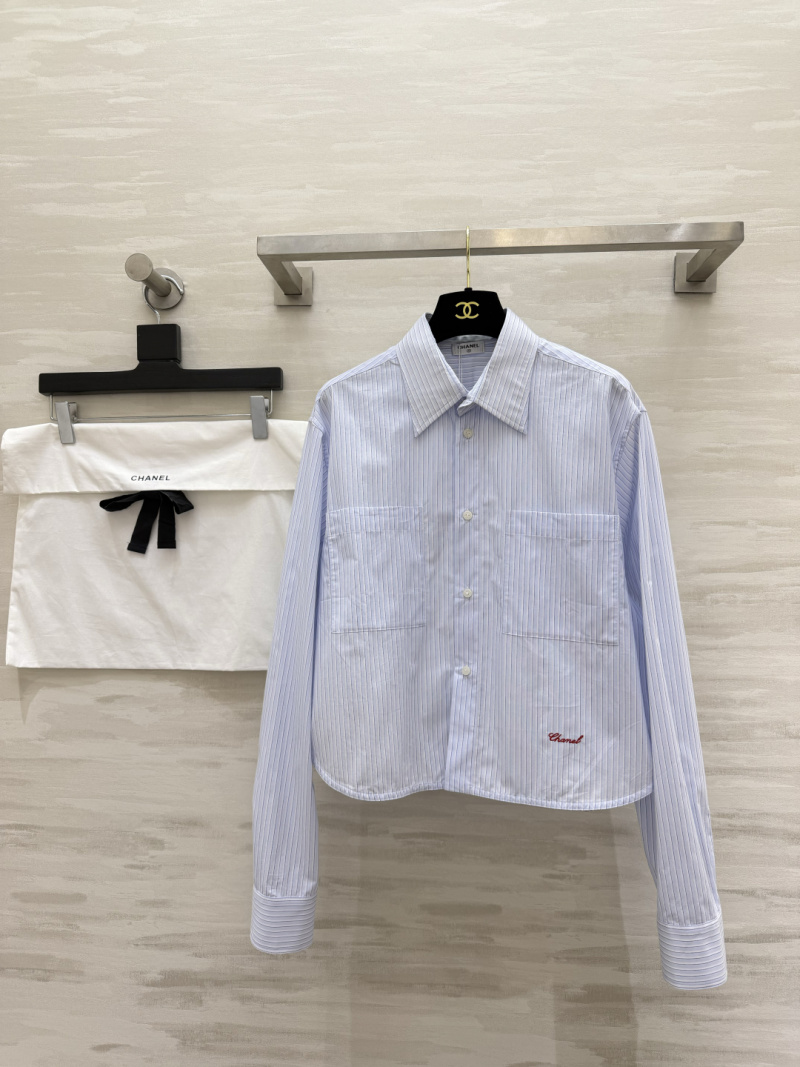 Рубашка женская в голубую полоску с карманами и вышивкой Chanel