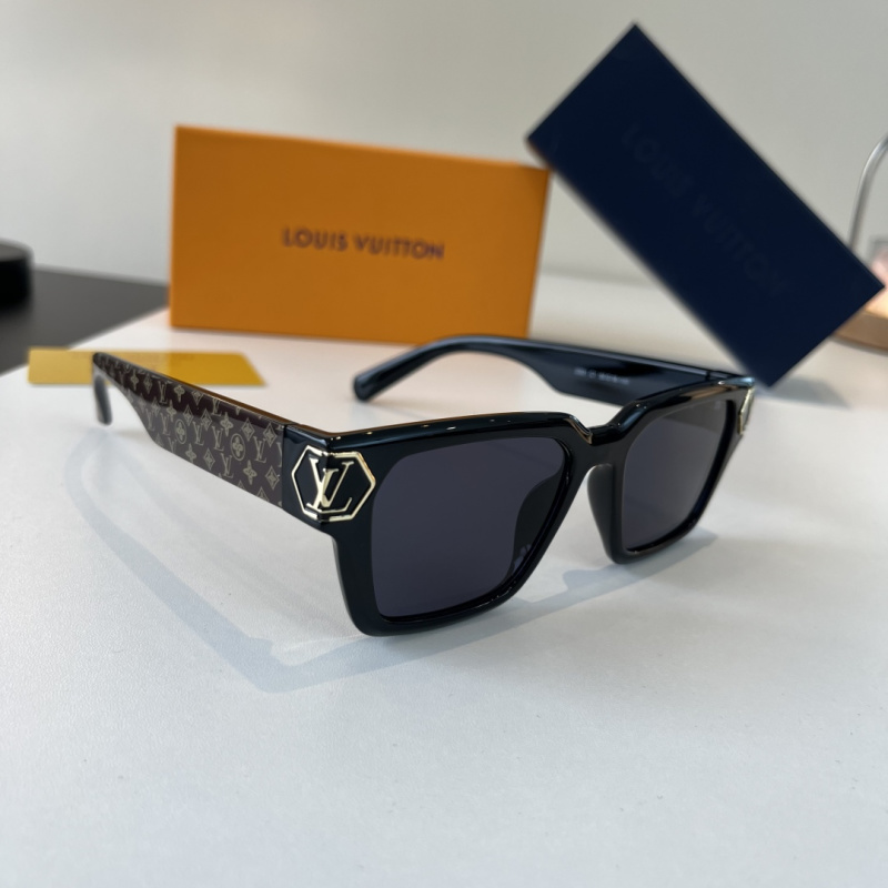 Солнцезащитные очки Louis Vuitton