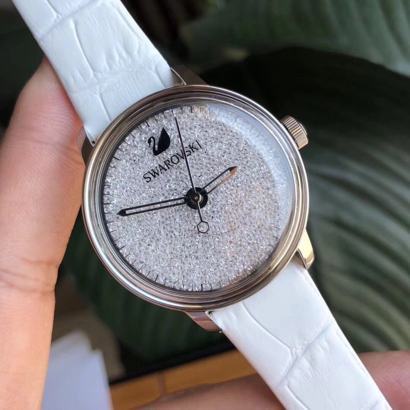 Часы Swarovski