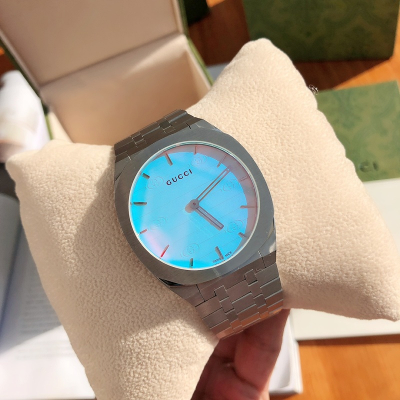 Часы Gucci