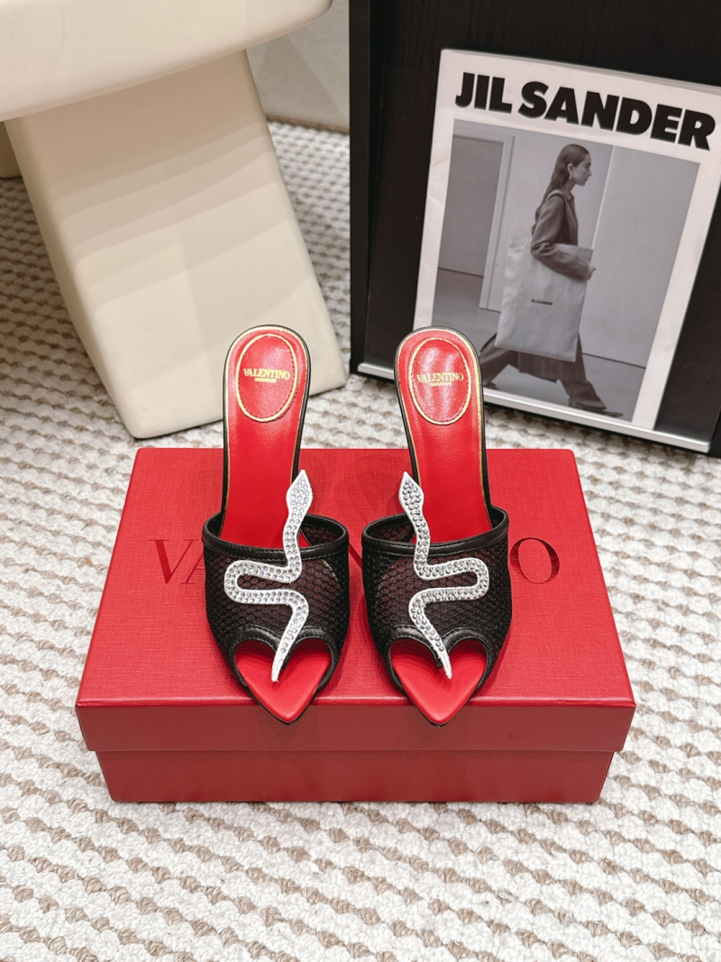 Женские туфли Valentino с декором в виде змеи Valentino Garavani