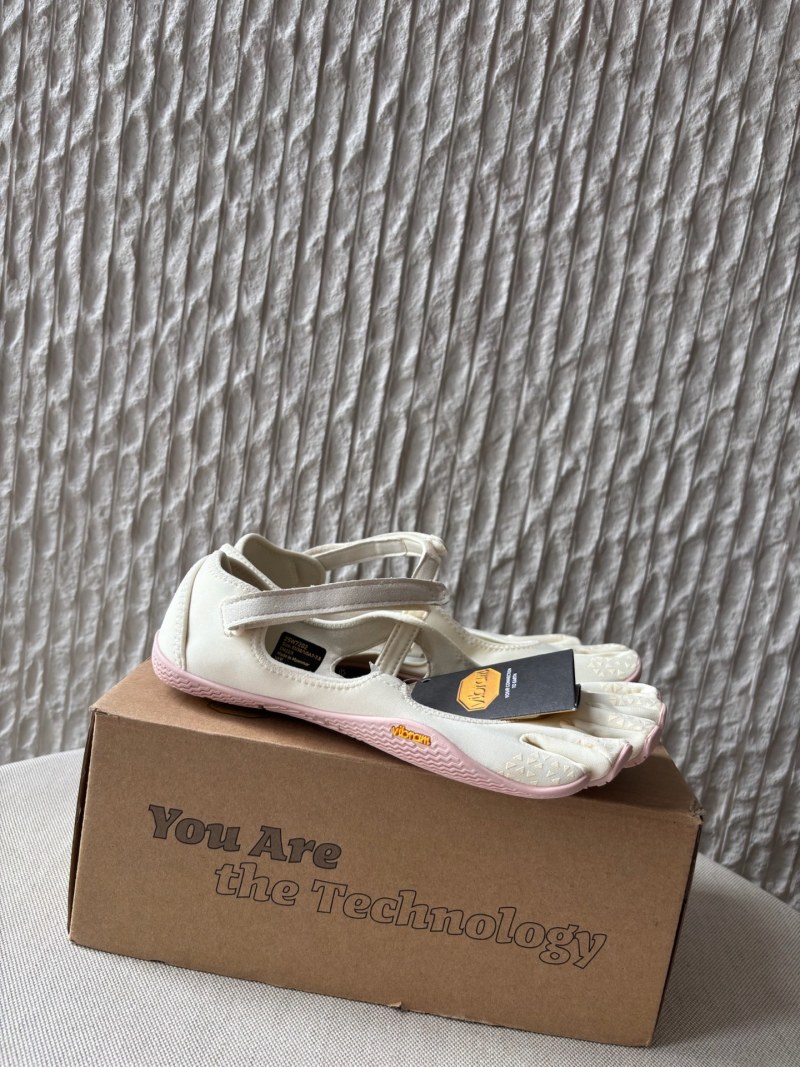 Женские балетки Vibram FiveFingers