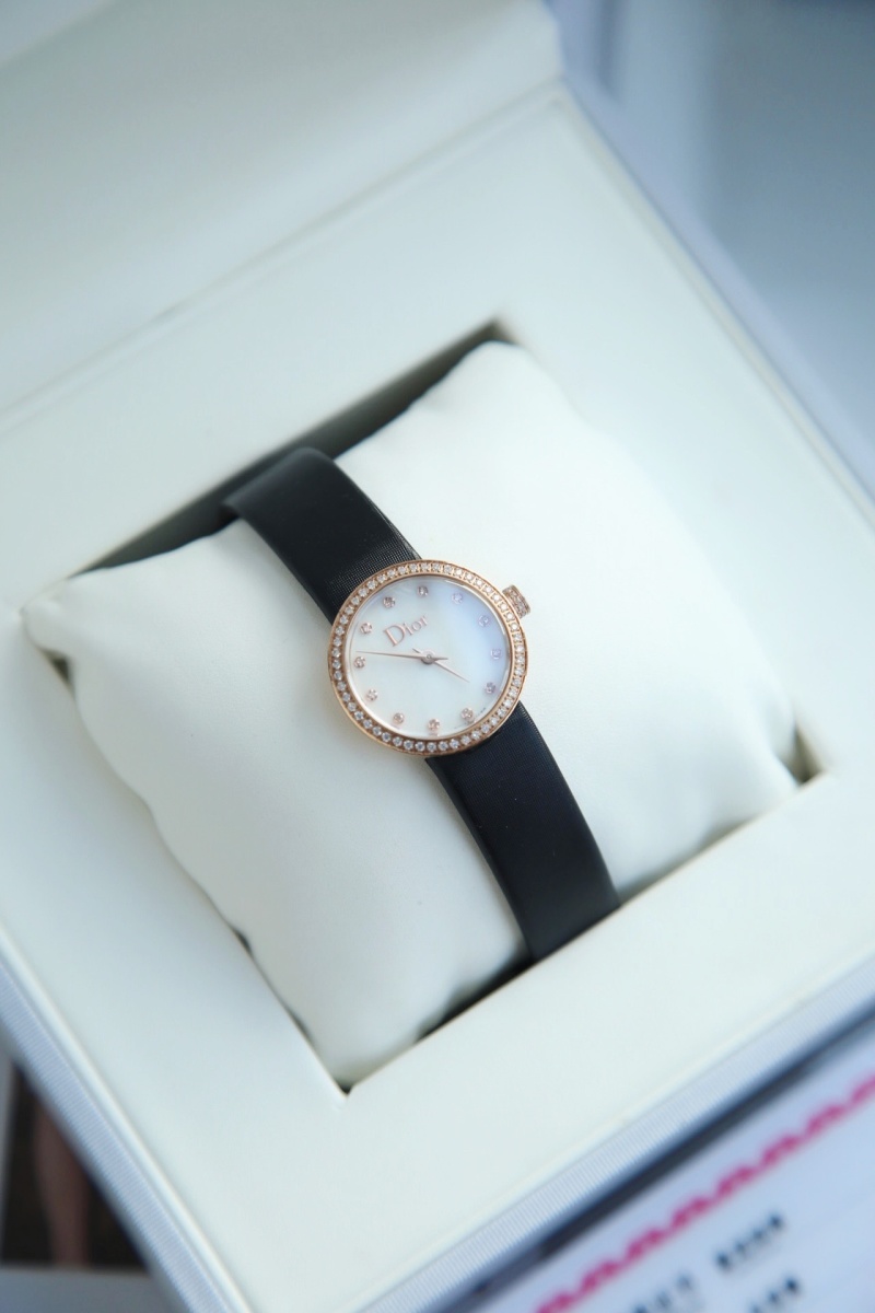 Часы Dior